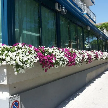 Hotel Trovatore 3*